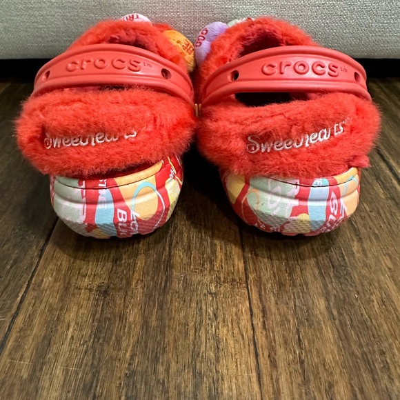 SWEATHEARTS X CROCS Limited Edition Valentines Heart Crocs - Women 6 and Men 4 - Picture 11 of 15